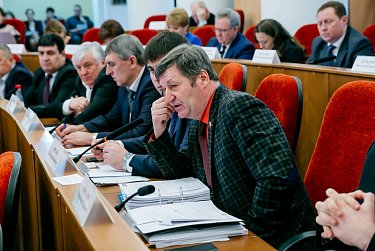 На заседании Законодательного Собрания