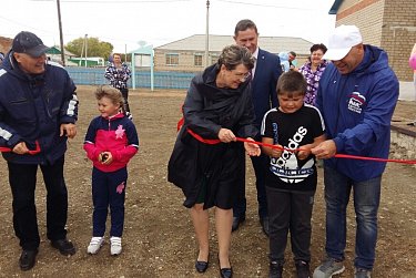 Аркадий Швецов: «Новый спортивно-игровой комплекс – подарок для жителей поселка Мирный»