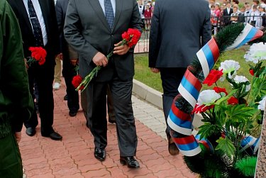 Быть достойными подвигов дедов и отцов