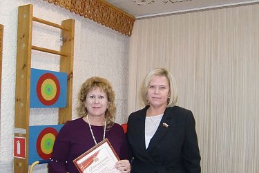 Татьяна Казармщикова поздравила дошкольных работников