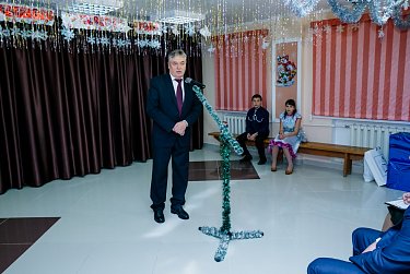 В Дом детства с подарками