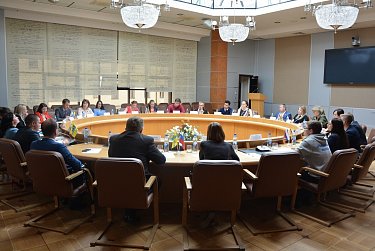 Молодежные общественные организации: проблемы и взаимодействие