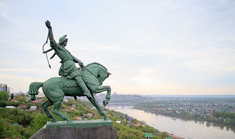 Спикер ЗС Сергей Грачев работает в Уфе