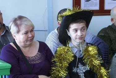 Депутаты дарят детям праздник