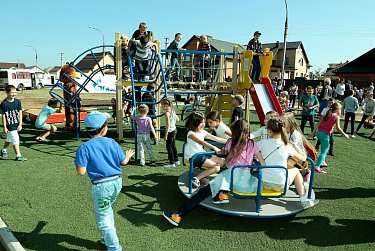 В поселке Газодобытчиков открыта детская площадка