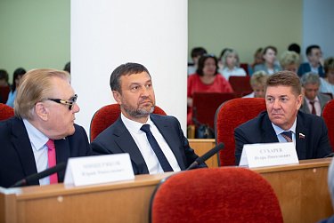 Вопросы парламентской сессии