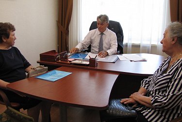 Депутаты работают с обращениями граждан