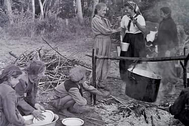 «Было детство пионерское…»