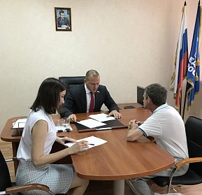 За помощью к депутату Сергею Салмину