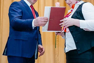 Россию строить молодым!